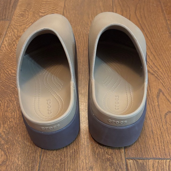 Beige Clogs with Dark Soles - Picture 2 of 5